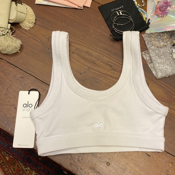 Alo White Wellness Bra - Picture 5 of 5